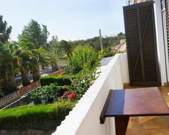 Villa Paradise by MarCalma - Montroig - Balcón