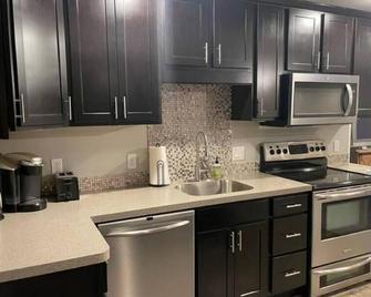 Bloom/ Danville Private & Spacious Perch- added Disc for 3+mo Large Washer/Dryer - Bloomsburg