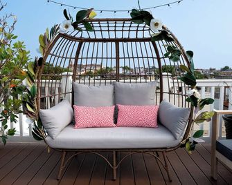 Luxury Federal Hill Home with Rooftop & 4 Parking Spots - Baltimore - Ban công