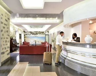 Hotel Orri - Тортолі - Лоббі