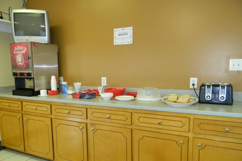 Fairfax Motel - Roanoke Rapids - Buffet