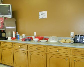 Fairfax Motel - Roanoke Rapids - Buffet