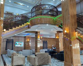 Immaculate Excellence Luxury Hotel - Owerri - Lounge