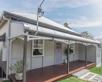 Urban Getaway Central Cottage - Ipswich