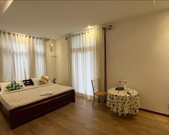 Srivari Studio Apartment - Kodaikanal - Bedroom