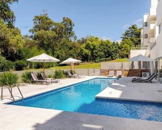 2 minutes to the beach! Family-sized condo in the heart of Punta del Este - Punta del Este