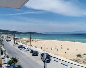 Cocoon Hotel-Beach bar - Sarti - Playa