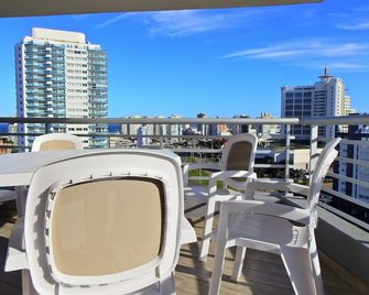 Apartment Alexander Boulevard - פונטה דל אסטה - מרפסת