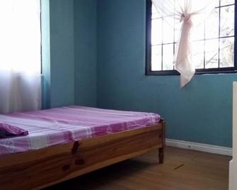 Koinonia Retreat Center - Baguio - Habitación