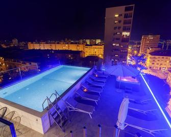 Art Hotel - Split - Svømmebasseng