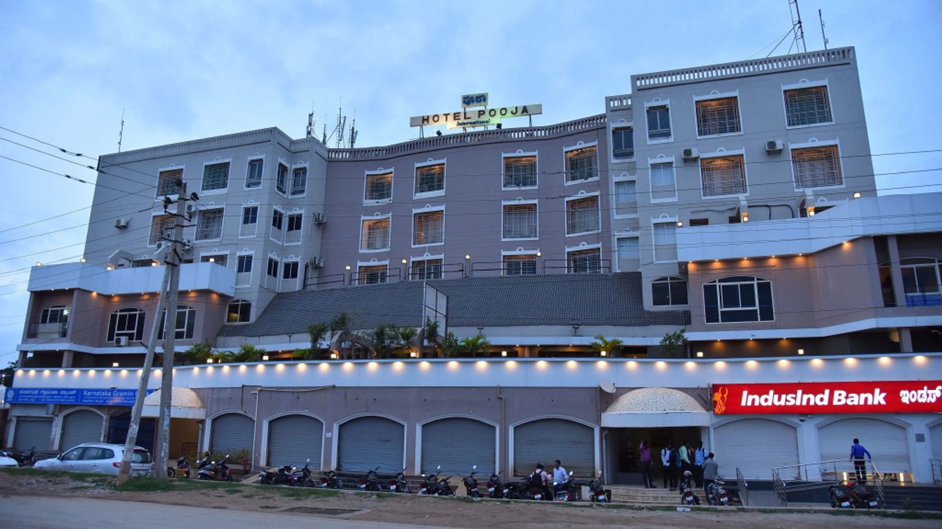 Hotel Pooja International