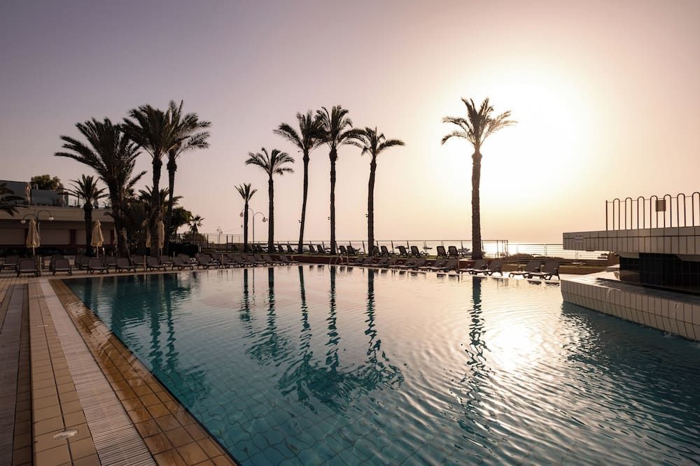 كورا بالاس ريزورت آند سبا