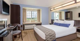 Microtel Inn & Suites by Wyndham Klamath Falls - Klamath Falls - Schlafzimmer