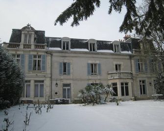 Hôtel Les Maréchaux - Auxerre - Rakennus