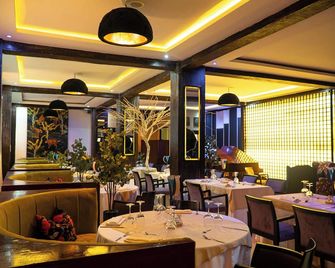 سلتاني ريفر - كينشاسا - مطعم