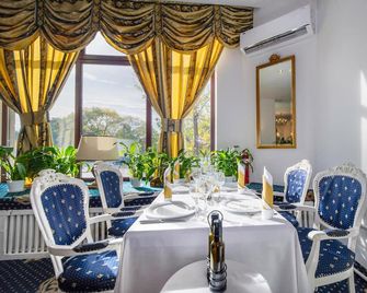 Hotel Cetate - Alba Iulia