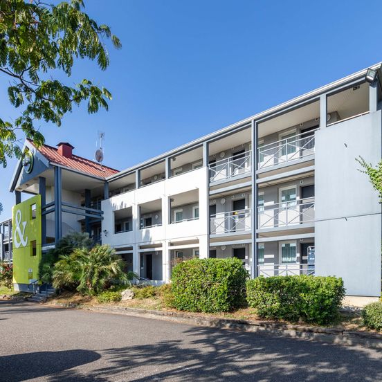 B&B HOTEL Agen image 1