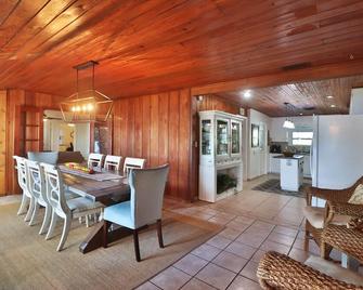 Beautiful home on Crooked Lake- perfect for families or couples getaway - Babson Park - Dining room