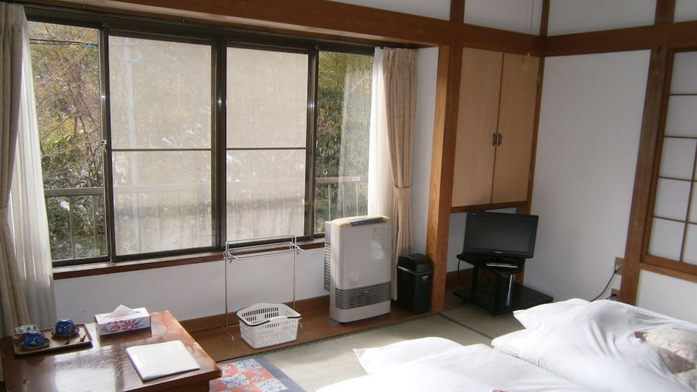 Moto-Hakone Guest House