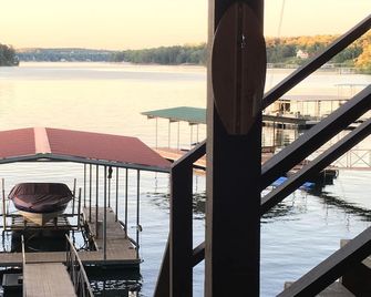 A Happy Place on Smith Lake with Breathtaking Lake Views - Jasper - Balcone