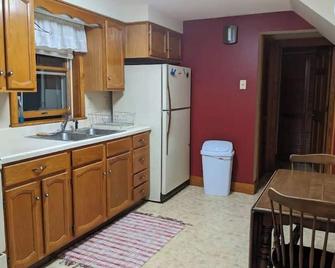 The Washhouse - Harrisonburg - Kitchen