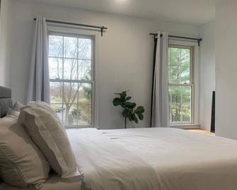 5br Retreat Nature And Access Laurel MD - Laurel - Bedroom