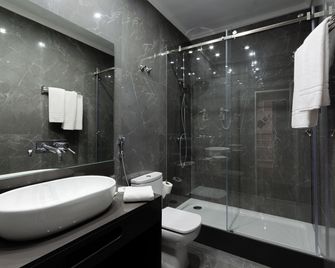 Le Jardin Lisbon - Lisbon - Bathroom