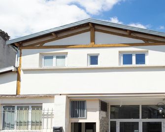 Trendy Hostel - Ivry sobre Sena - Edificio