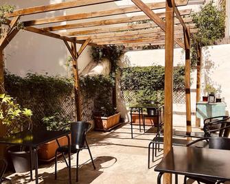 Casa do Jasmim by Shiadu - Lisboa - Patio