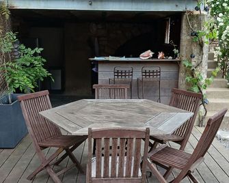 Maison Vigneronne - Aubais - Patio