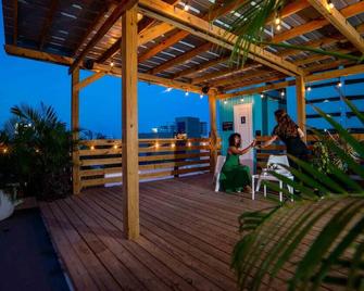 Santurcia Hostel - San Juan - Balcón