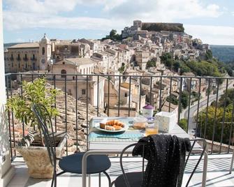 Intervallo Boutique Hotel - Ragusa - Balkon