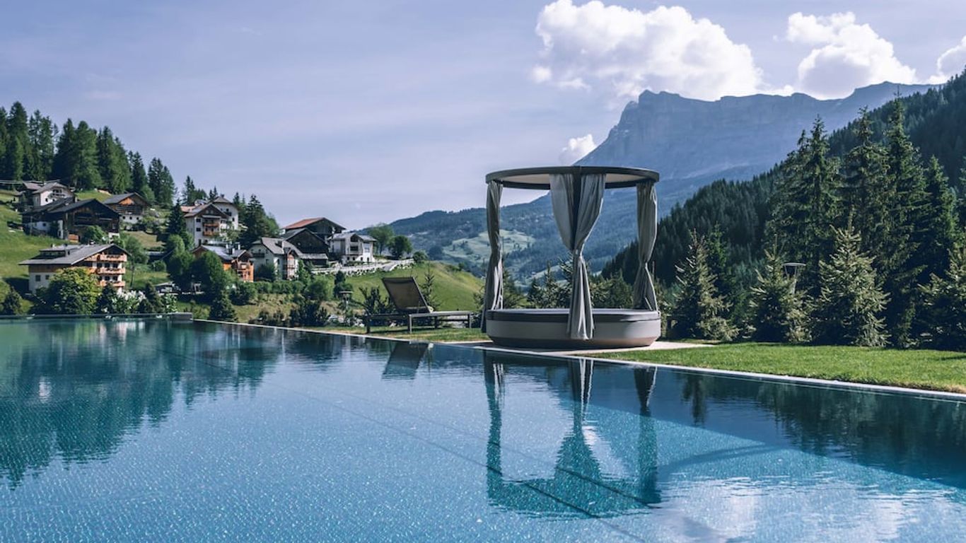 Hotel Cristallo - Wellness Mountain Living