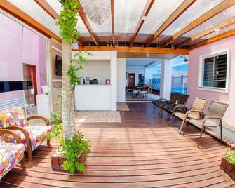 Pousada Rosa - Penha - Receptionist