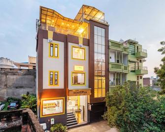 The Hosteller Agra - Agra - Building