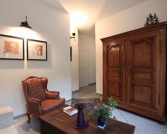 Apartmenthaus Saxonia - Bad Schandau - Living room