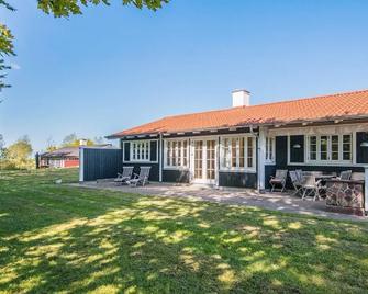 Modern Holiday Home in Aabenraa for 8 People - Aabenraa - Budova