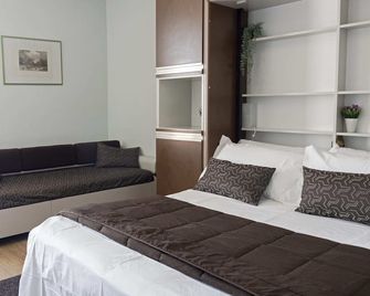 Funivie Del Lago Maggiore - Laveno-Mombello - Schlafzimmer