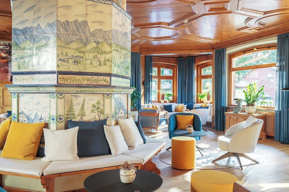 Franceschi Park Hotel - קורטינה ד'אמפצו - טרקלין