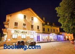 Die Post Landgasthof Aufkirchen - Berg am Starnberger See - Building
