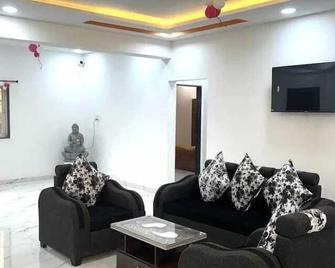 The Serenity Resort Panchgani - Panchgani - Sala de estar