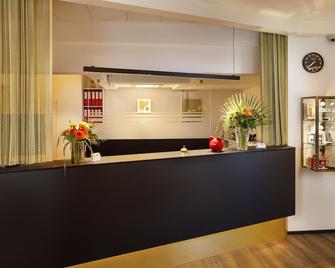 Jardin - Bern - Front desk