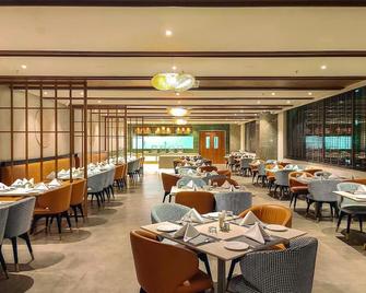 Signature Hotels - Visakhapatnam - Restaurante