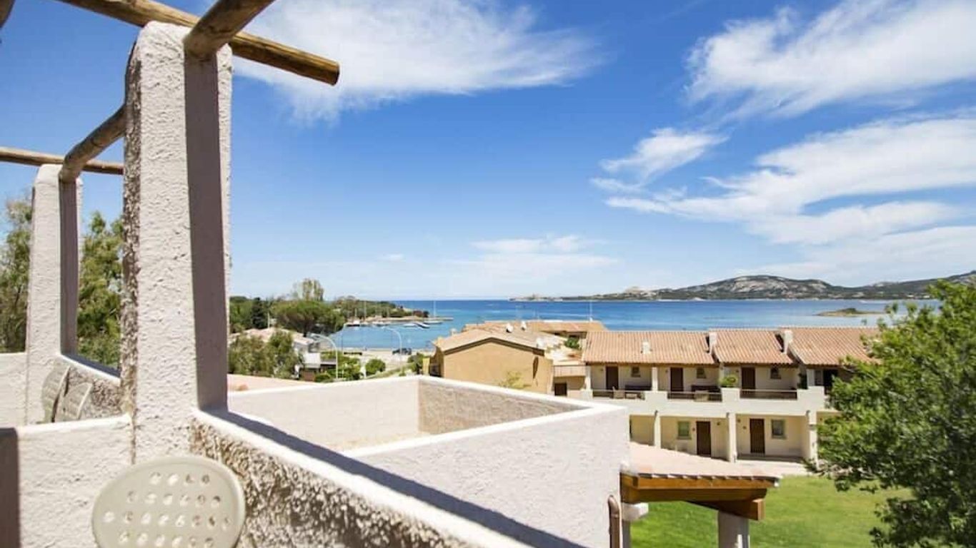 Blu Hotel Laconia Village