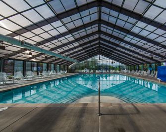 Holiday Inn Club Vacations Holiday Hills Resort Branson By IHG - Branson - Piscina