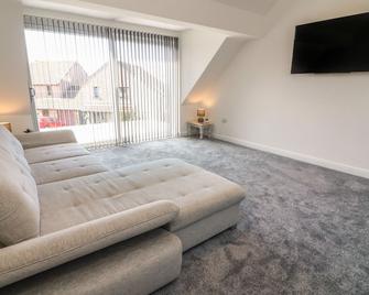 Fron Y Felin, Family Friendly, Country Holiday Cottage In Ingleton - Carnforth - Living room