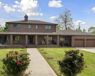 ~ Lewis Estate Farm ~ - Farmville - Gebouw