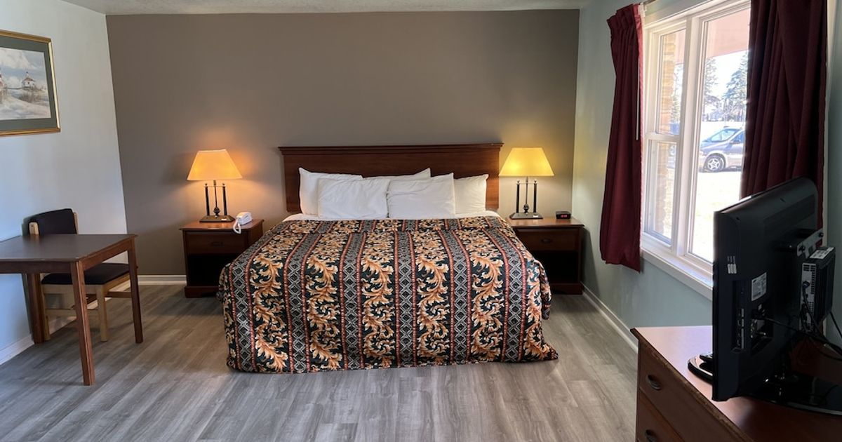 Crows Nest Inn Tawas from 70. Tawas City Hotel Deals & Reviews KAYAK