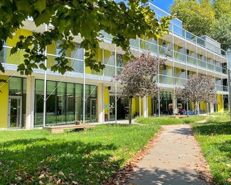 Uba Hostel - San Sebastian - Building