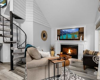 The River House ~ Maple Valley - Maple Valley - Living room